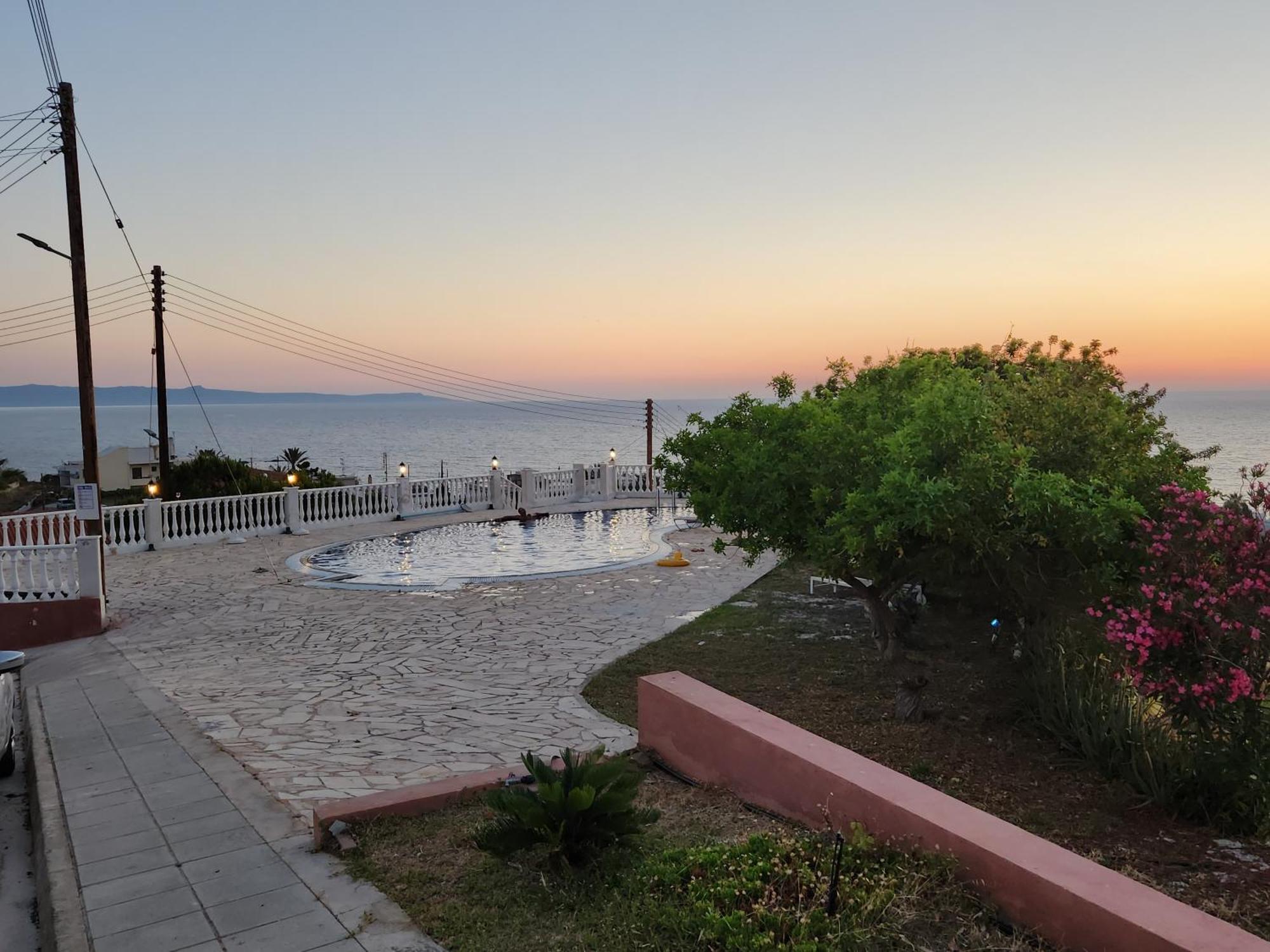 Serena Vacation Home Pomos Esterno foto