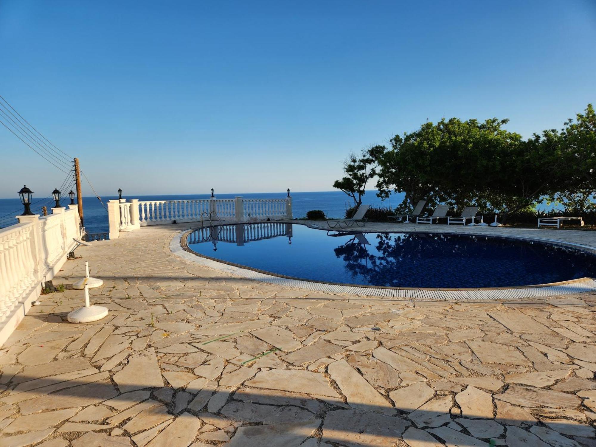 Serena Vacation Home Pomos Esterno foto