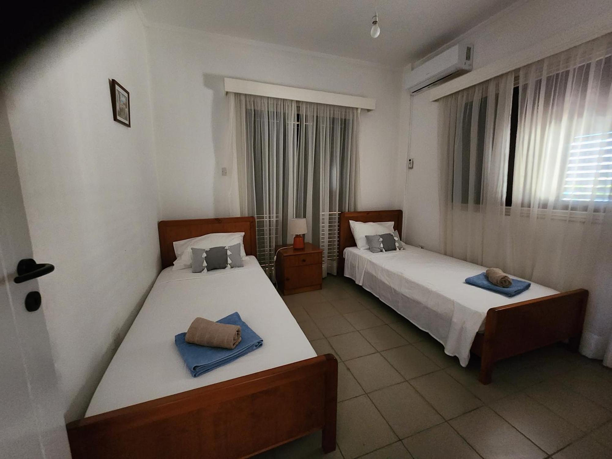Serena Vacation Home Pomos Esterno foto